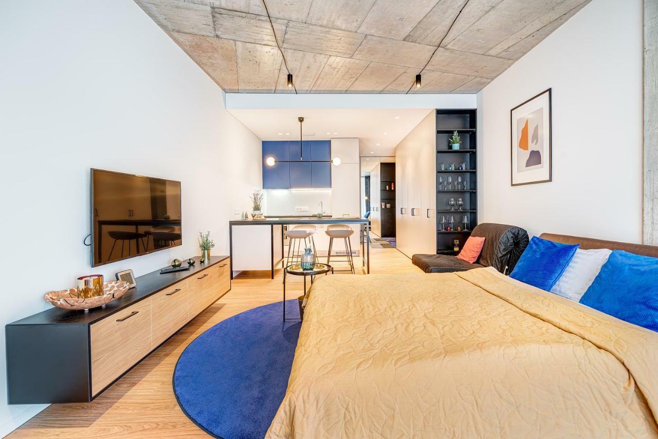 Happy Inn Gold Studio, Self Check-In, Parking In The Underground Garage 维尔纽斯 外观 照片